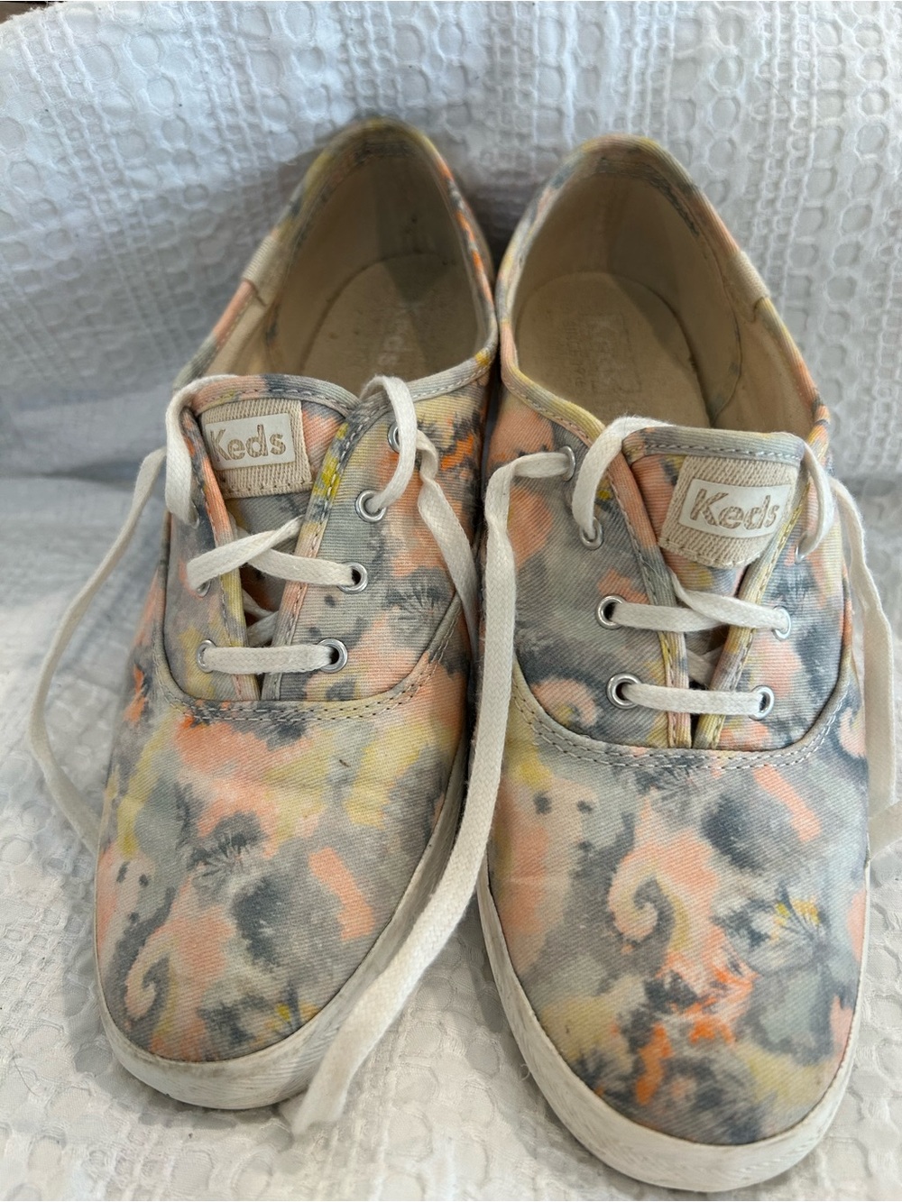 Keds  Women Floral Canvas Lace-Up Sneakers - Black with Pink & Red Flowers